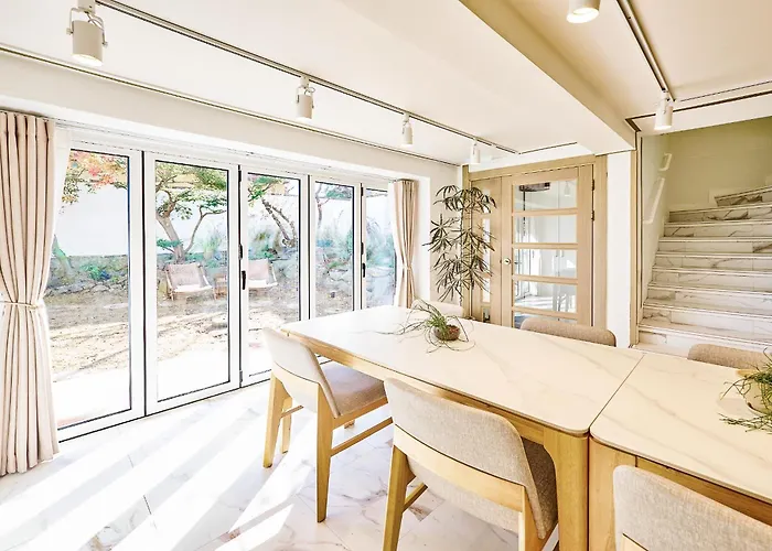Vakantiehuis Sa Tailored Service Urban Retreat Near Metro Seoel
