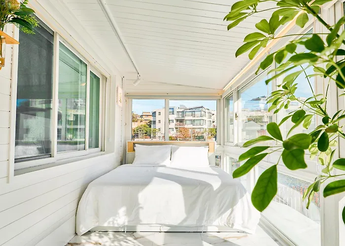 Vakantiehuis Sa Tailored Service Urban Retreat Near Metro
