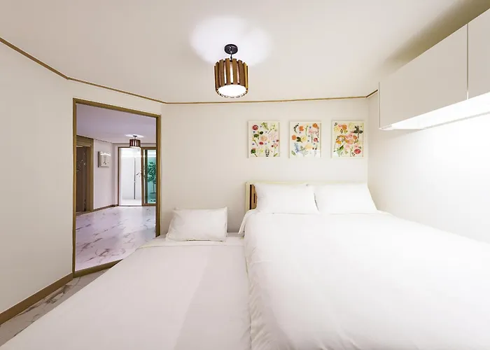 Vakantiehuis Sa Tailored Service Urban Retreat Near Metro *