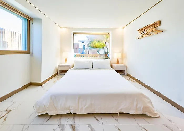 Sa Tailored Service Urban Retreat Near Metro Seoel