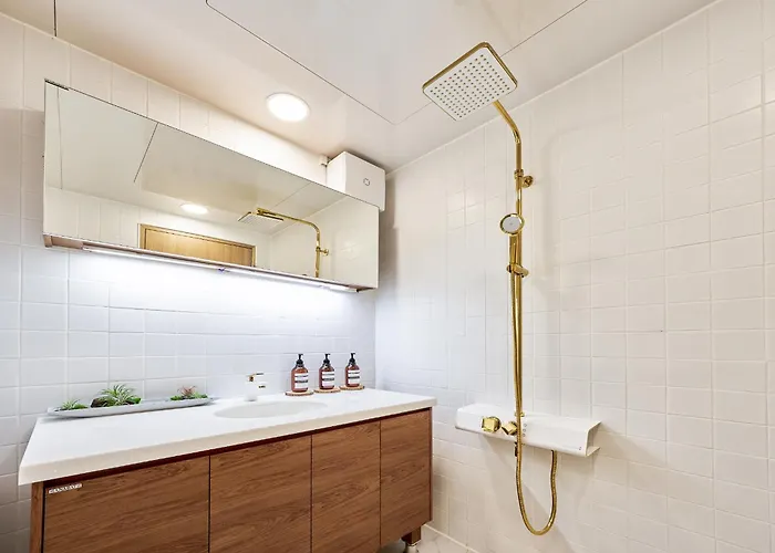 Vakantiehuis Sa Tailored Service Urban Retreat Near Metro *