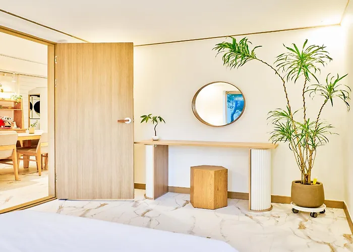 Sa Tailored Service Urban Retreat Near Metro *