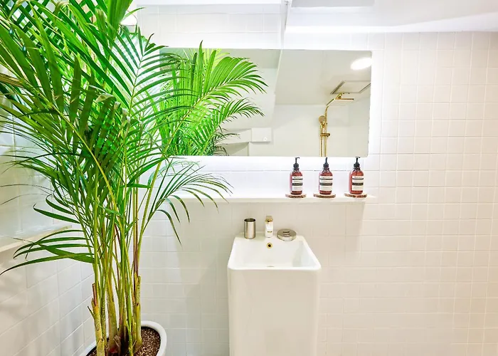 Vakantiehuis Sa Tailored Service Urban Retreat Near Metro *